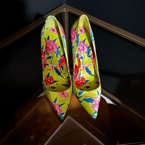 Aldo pumps neon and pink